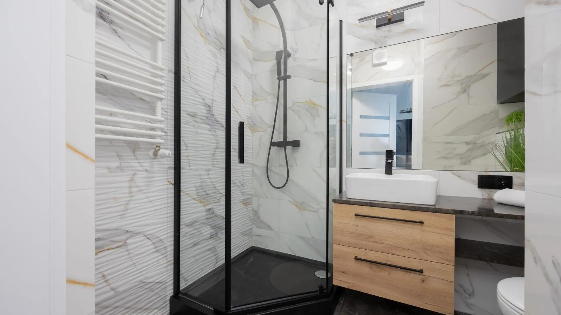 Modern Studio Apartment With Balcony By Rent Like Home Warsaw