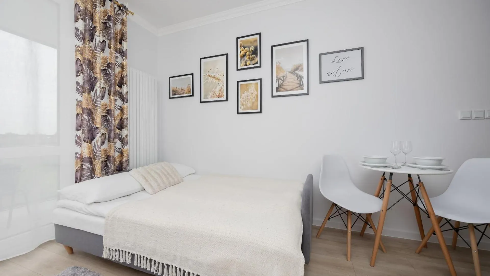 Modern Studio Apartment With Balcony By Rent Like Home Warsaw